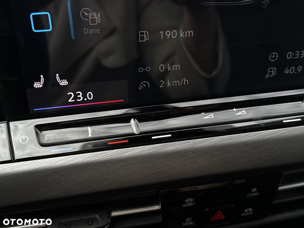 Volkswagen Golf 1.5 eTSI EVO Style DSG - 24