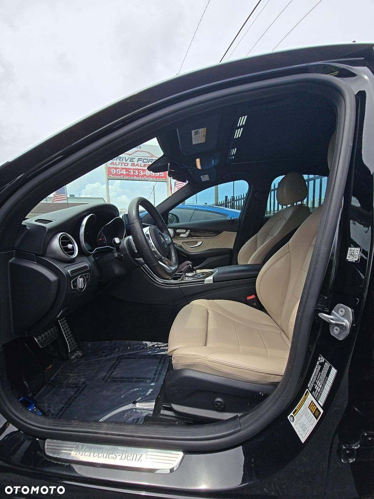 Mercedes-Benz Klasa C 300 4Matic 9G-TRONIC AMG Line - 5