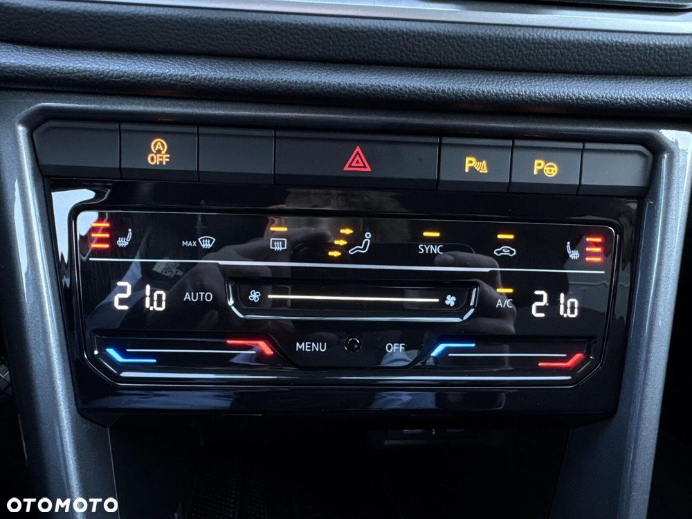 Volkswagen T-Roc 1.5 TSI Style DSG - 22