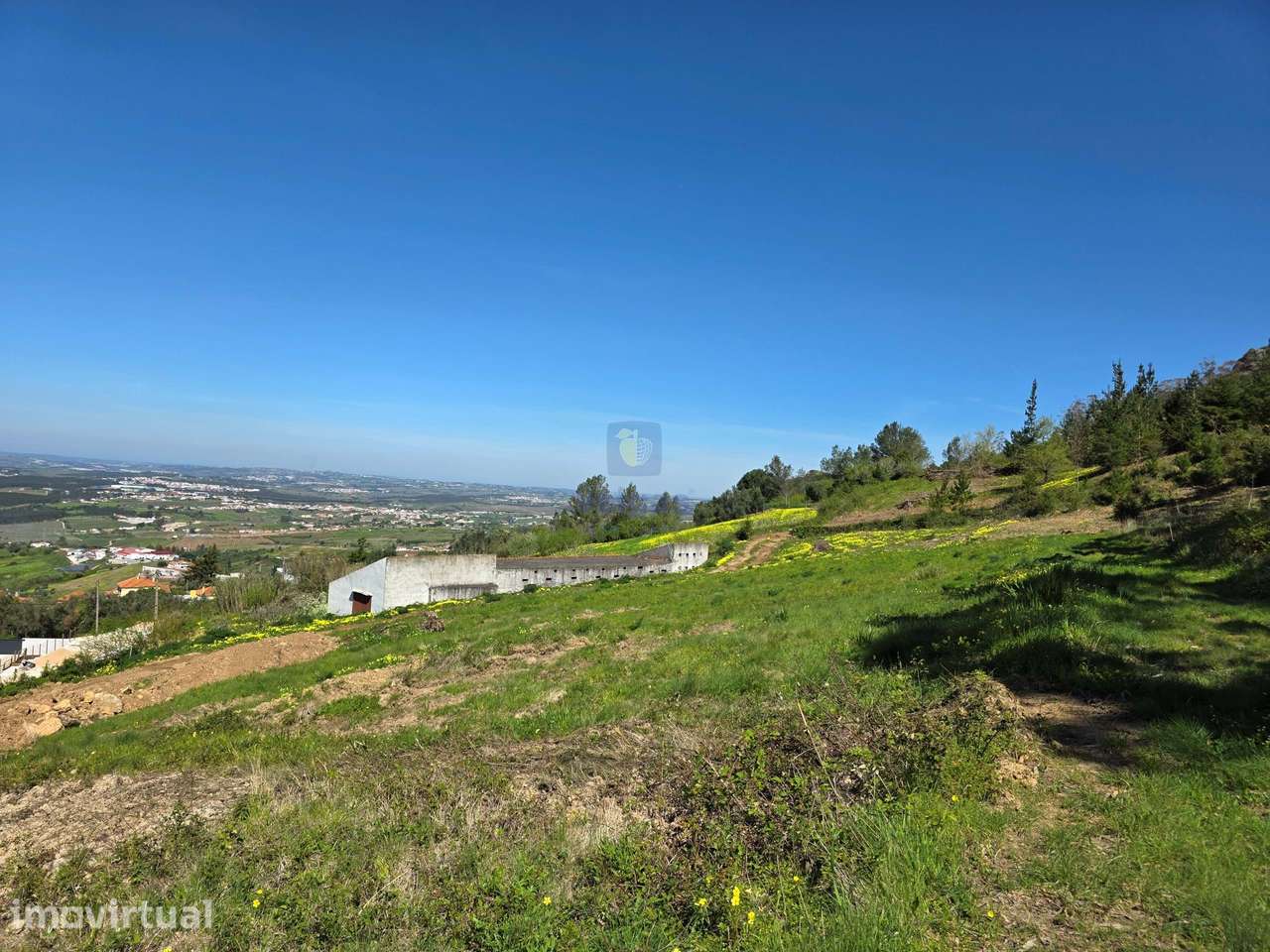Terreno com 5.200m2, com viabilidade para construir 1 ou 2 casas até 3 - Grande imagem: 3/10