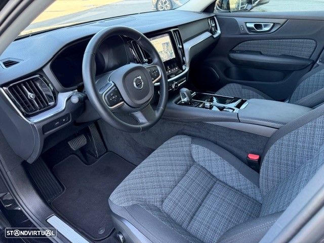 Volvo V60 2.0 T6 AWD TE Core - 23