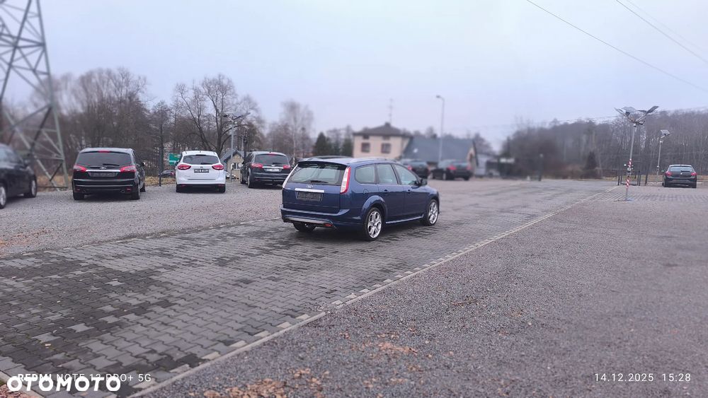 Ford Focus 1.8 Titanium - 19