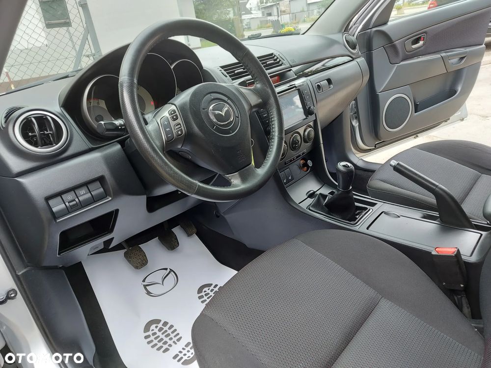 Mazda 3 1.6 Sport Active - 17