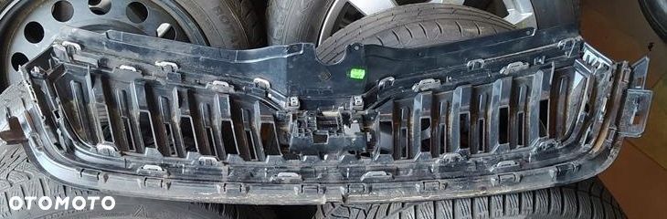 Atrapa grill Skoda Kamiq - 3