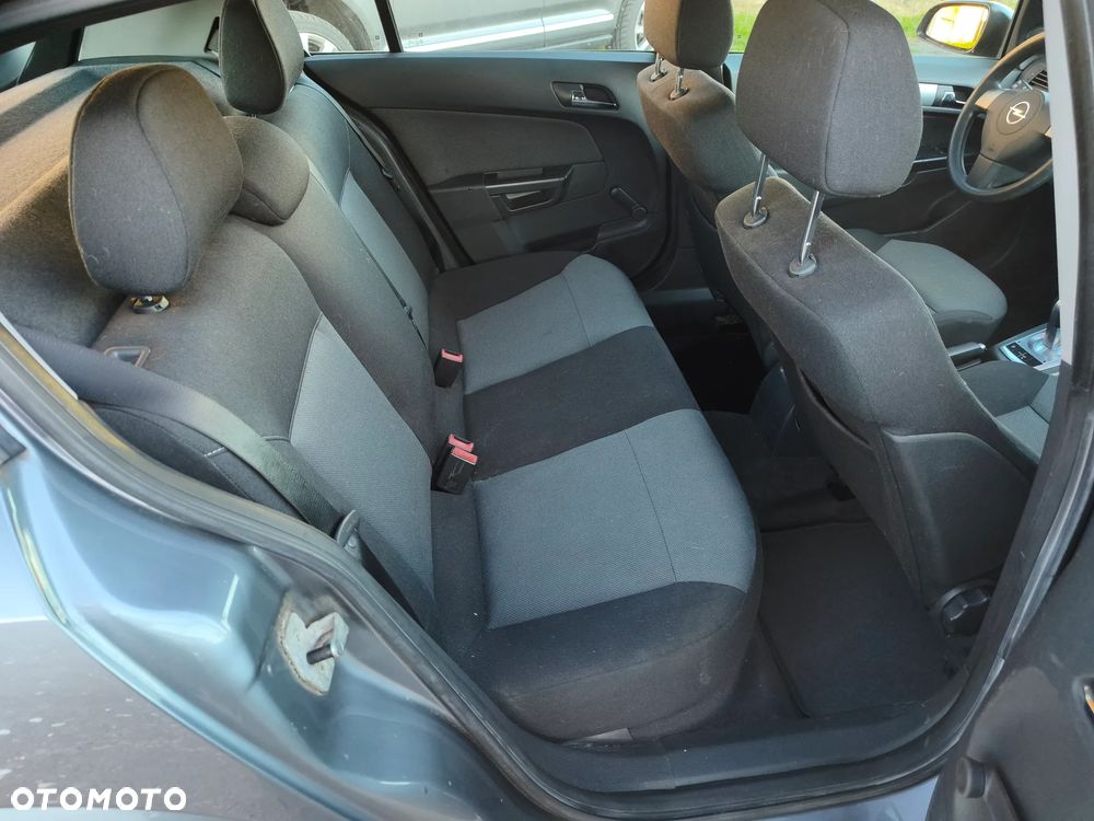 Opel Astra 1.6 Sport Easytronic - 15