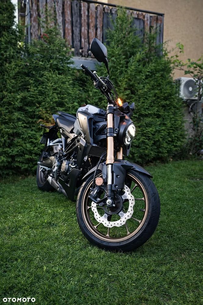 Honda CB - 2