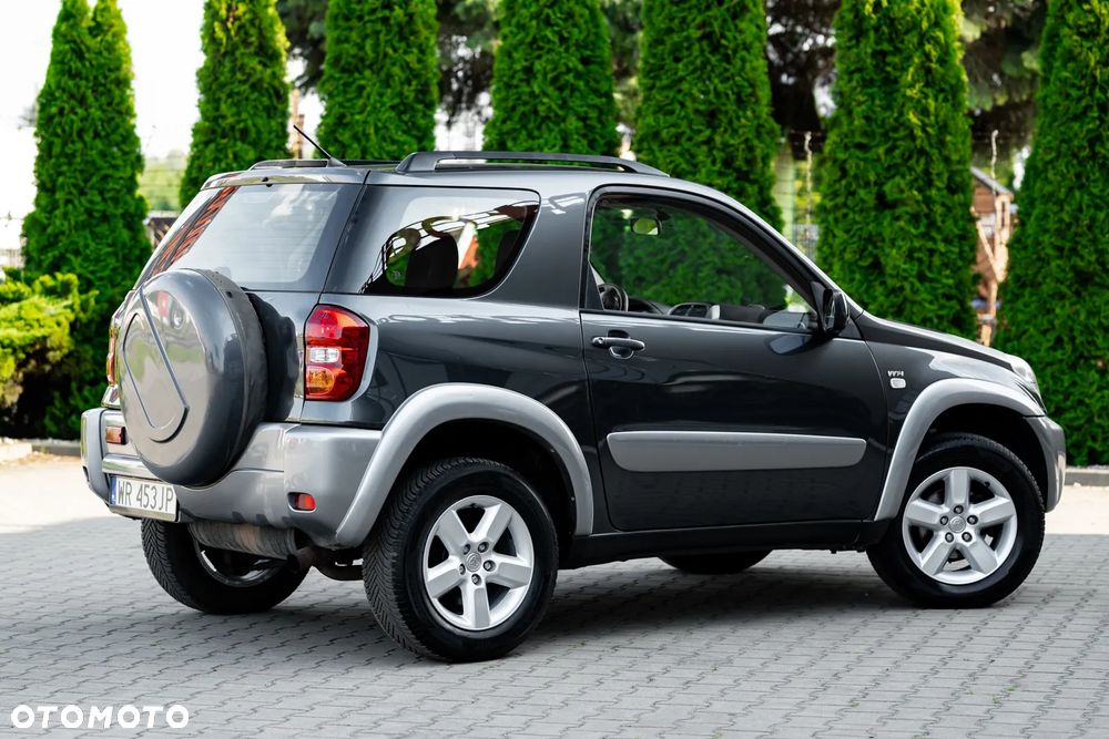Toyota RAV4 4x4 Edition - 16