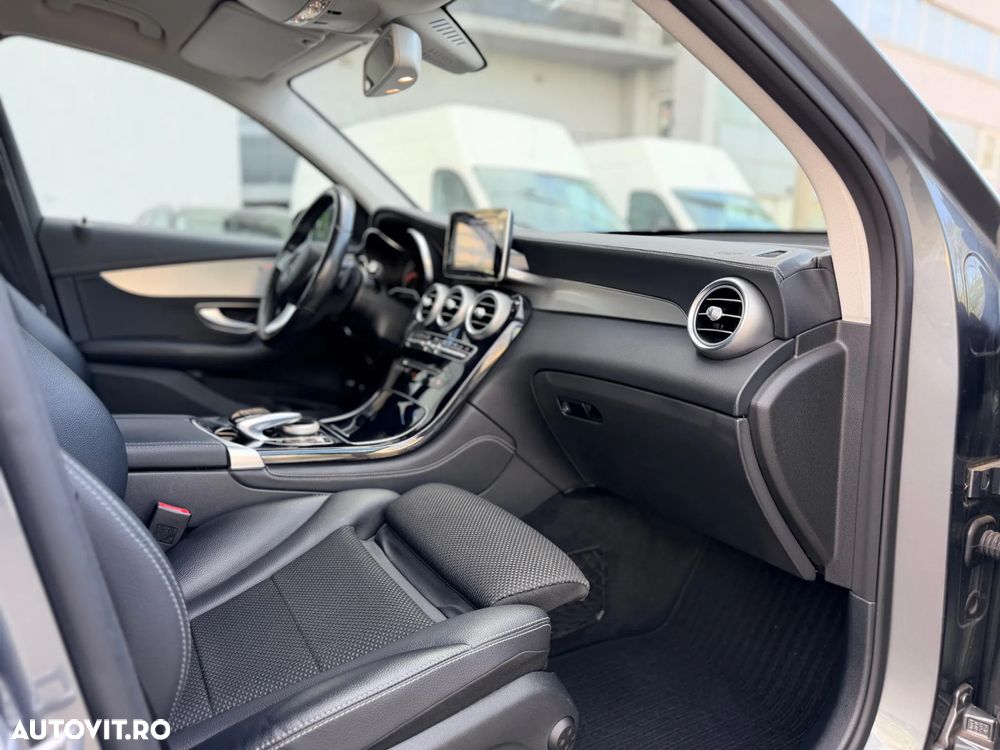 Mercedes-Benz GLC 250 4MATIC 9G-TRONIC AMG Line - 10