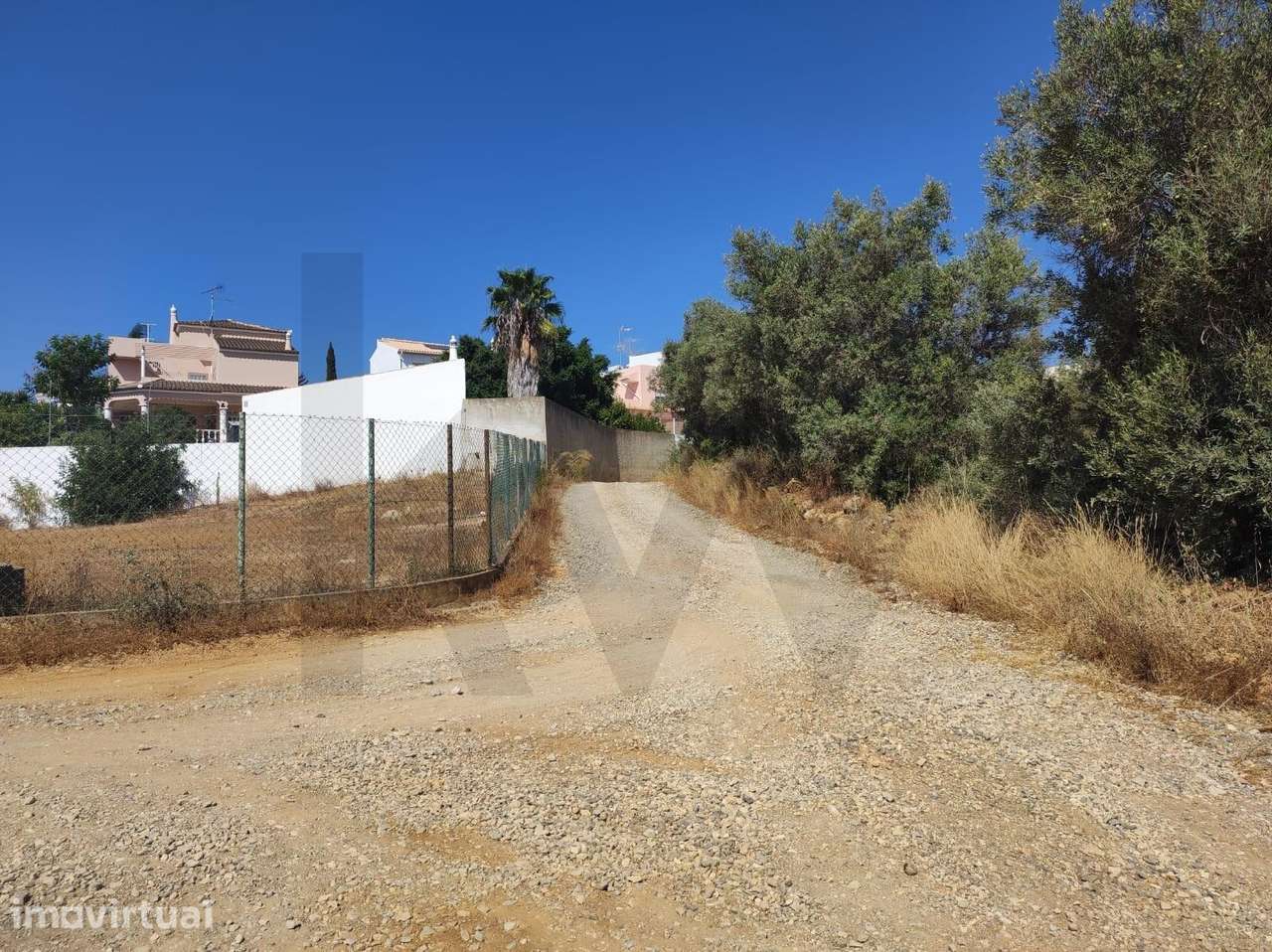 Terreno rústico com 4040m2, localizado em Quelfes - Olhão - Grande imagem: 2/12