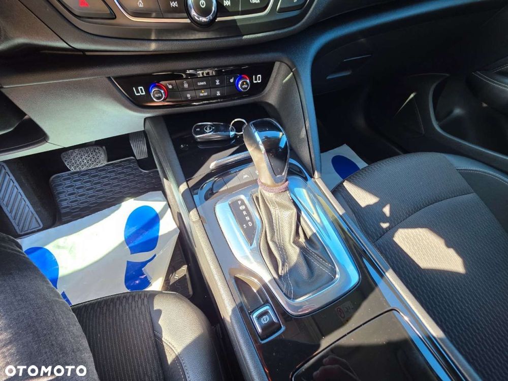 Opel Insignia - 16
