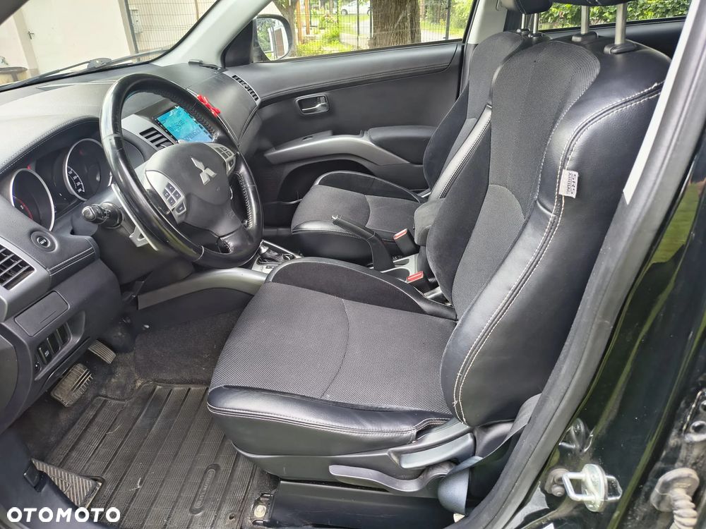 Mitsubishi Outlander 2.2 DID Intense + TC-SST - 11