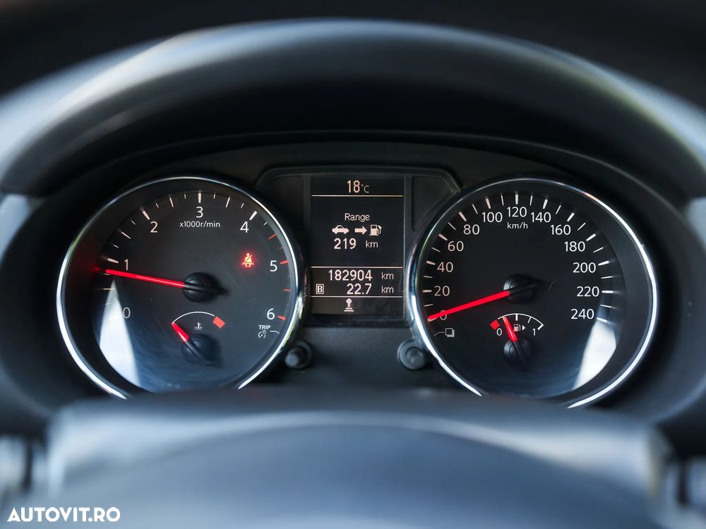 Nissan Qashqai 1.5 DCI N-Connecta - 22