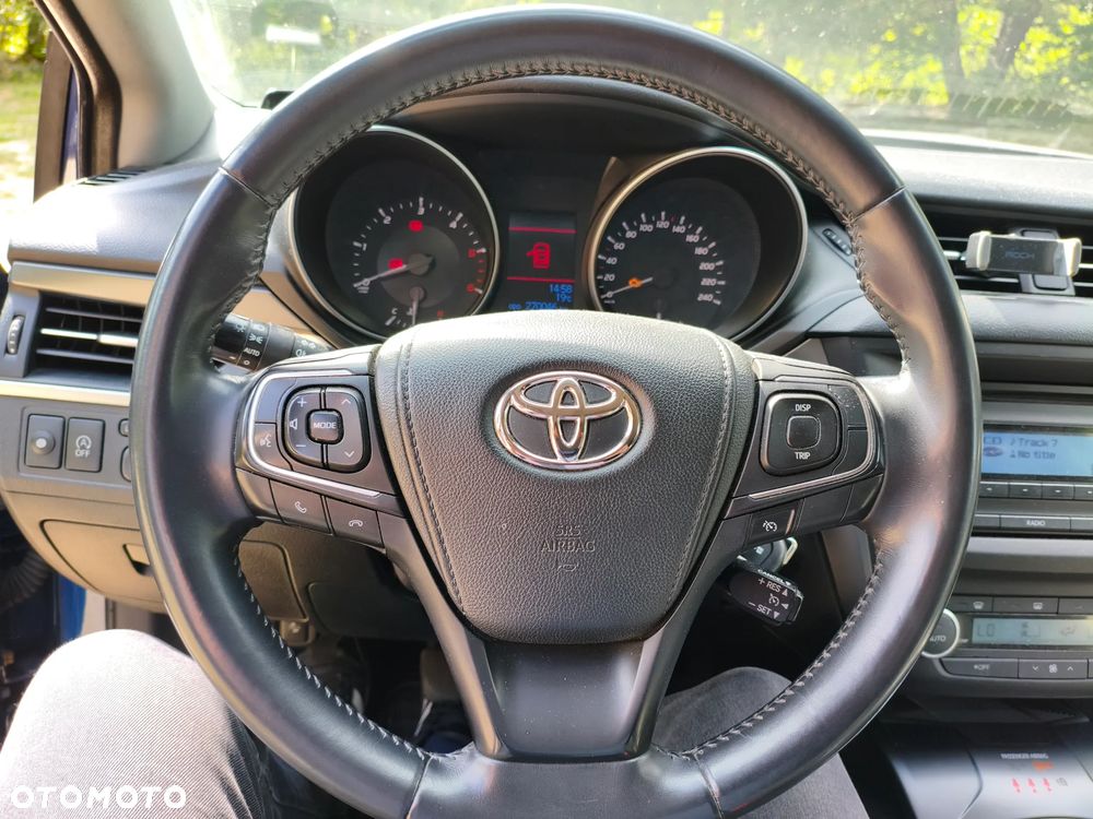 Toyota Avensis 1.6 D-4D Active - 9