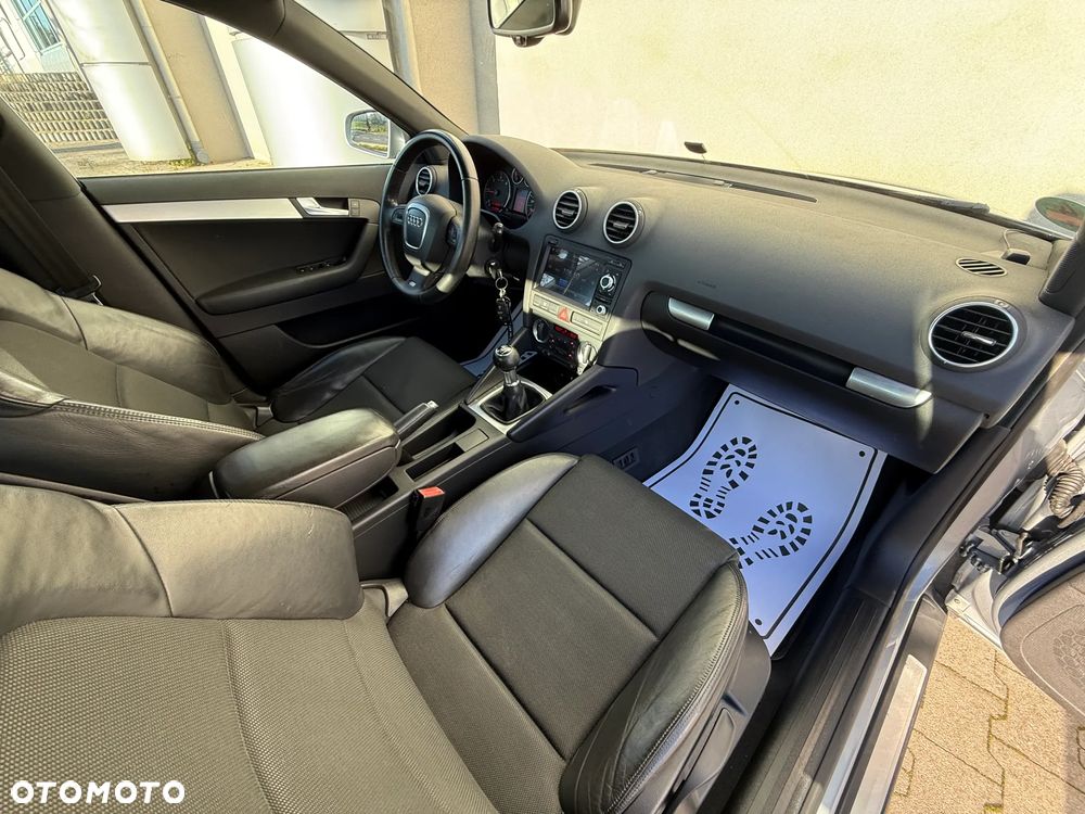 Audi A3 Sportback 2.0 TDI DPF S line Sportpaket (plus) - 17