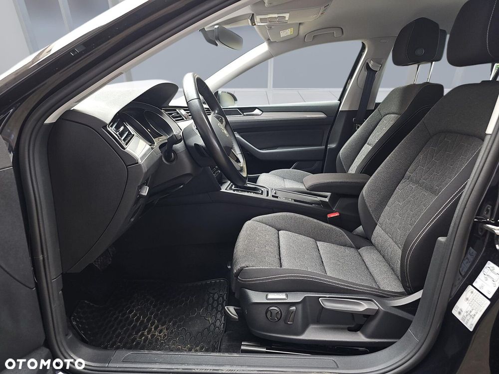 Volkswagen Passat Variant 1.5 TSI EVO Business DSG - 9