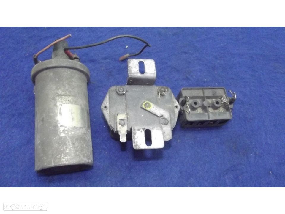 renault 4 L anos 70 regulador+bobine+caixa de fusiveis - 2