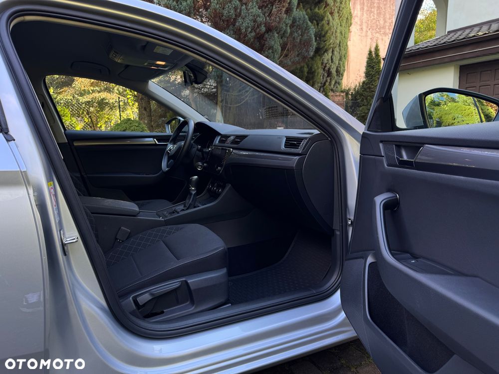 Skoda Superb 2.0 TDI SCR Active - 18