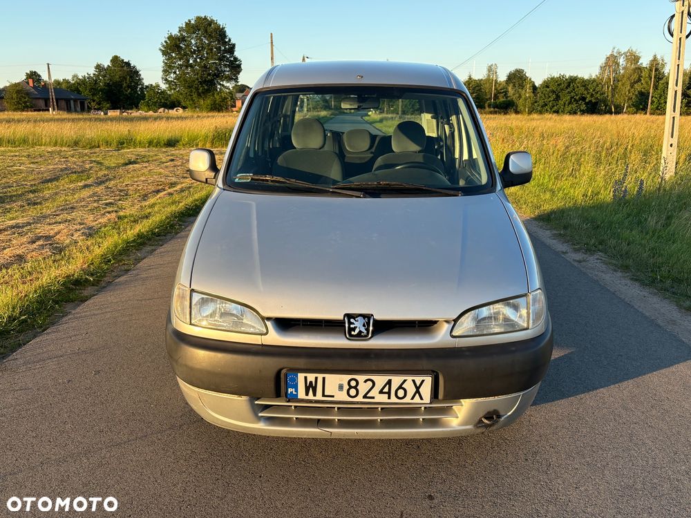 Peugeot Partner Combi 1.4 - 8