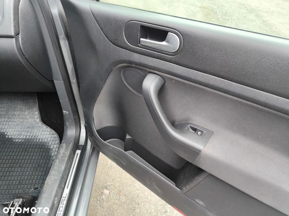 Volkswagen Golf Plus 1.6 Goal - 33