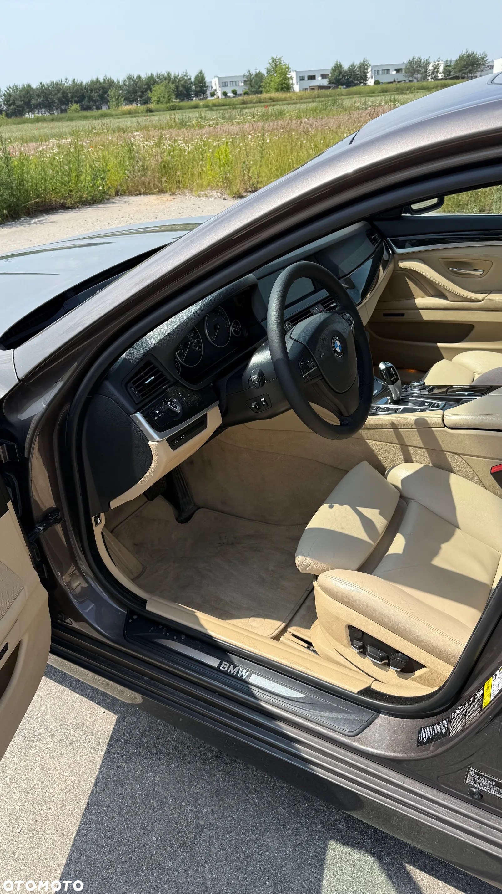 BMW Seria 5 528i xDrive - 10