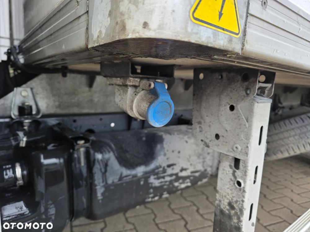 Iveco 50C18 Chłodnia Izoterma Winda 1000 kg ! 8EP + Zasilanie 230V Krajowy ! - 22