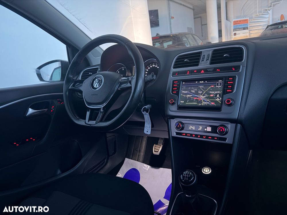 Volkswagen Polo 1.4 TDI Blue Motion Technology Allstar - 11