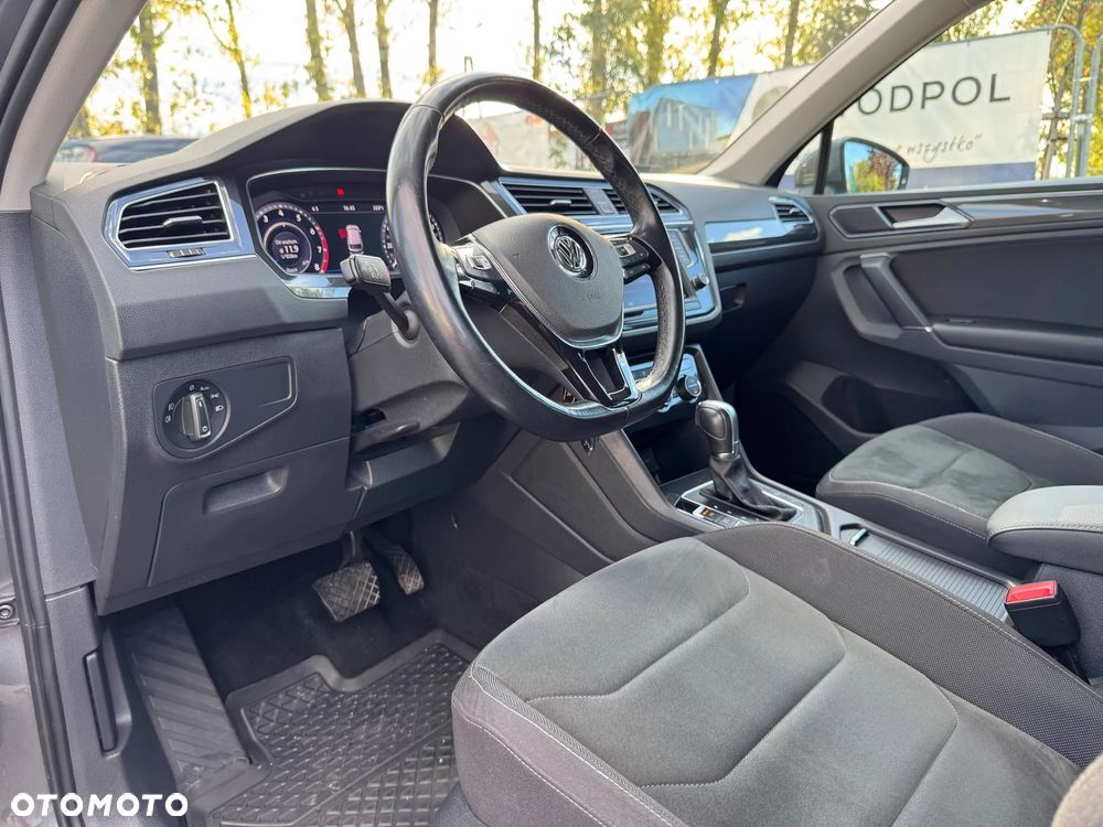 Volkswagen Tiguan - 26