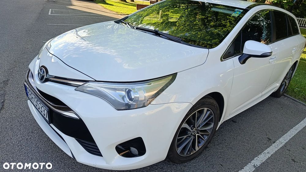 Toyota Avensis 2.0 D-4D Prestige - 2