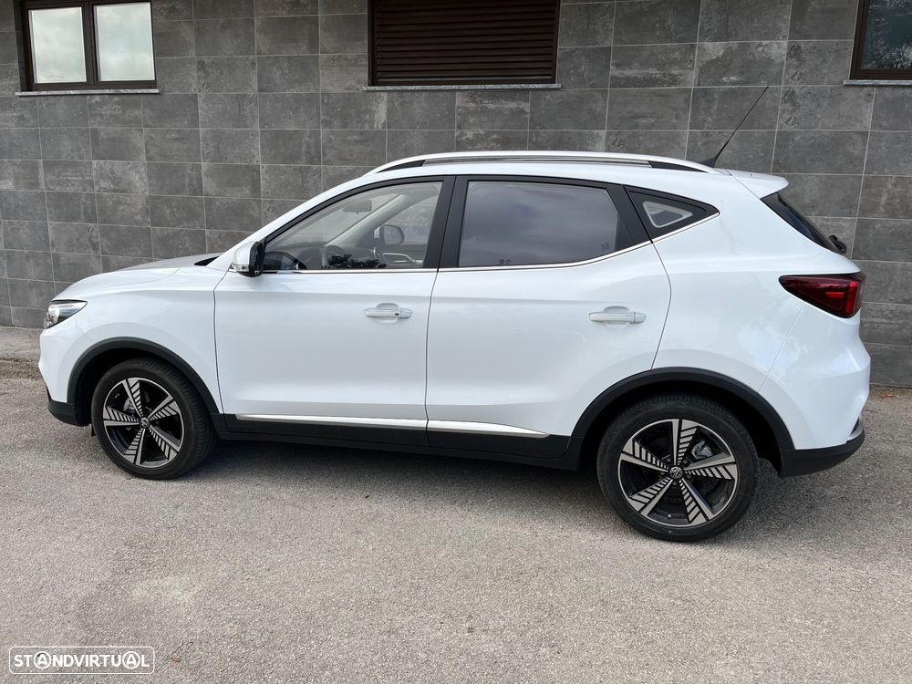 MG ZS EV 44.5 kWh Luxury - 23