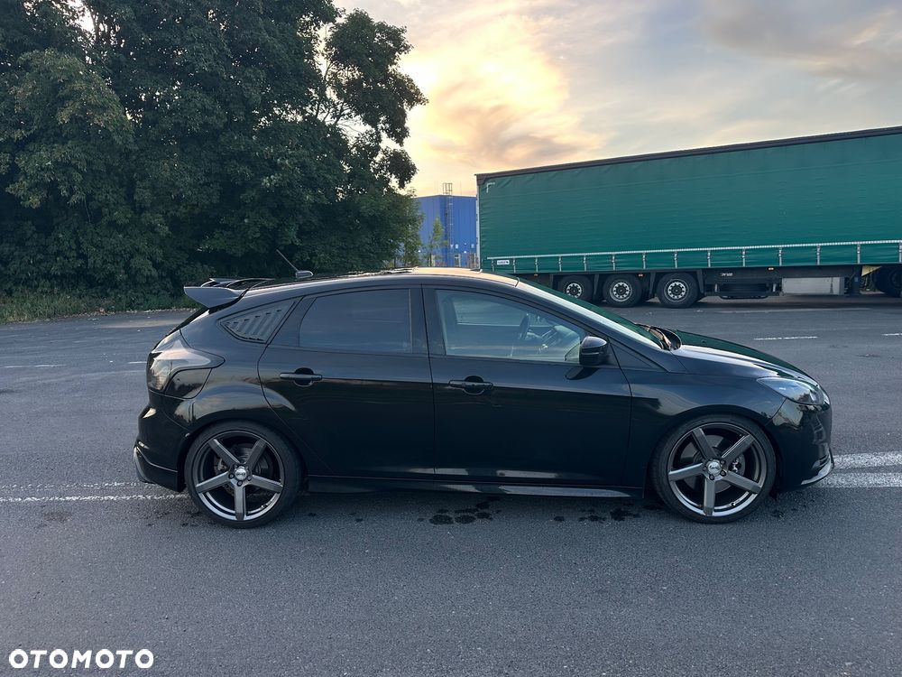 Ford Focus 2.0 EcoBoost ST - 4
