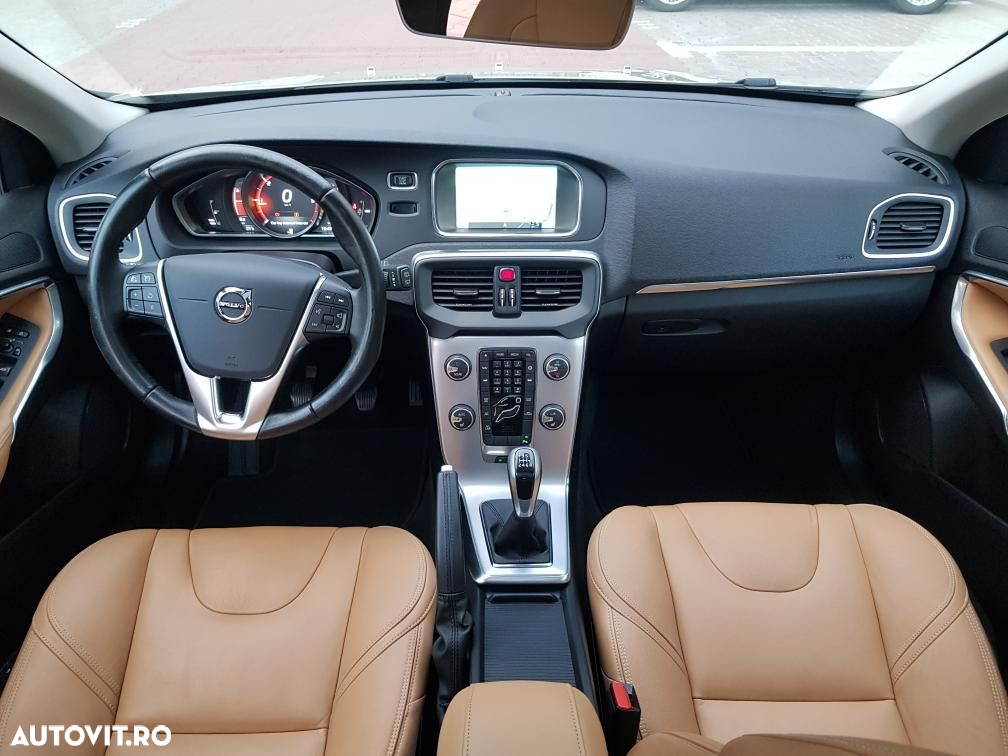 Volvo V40 - 10