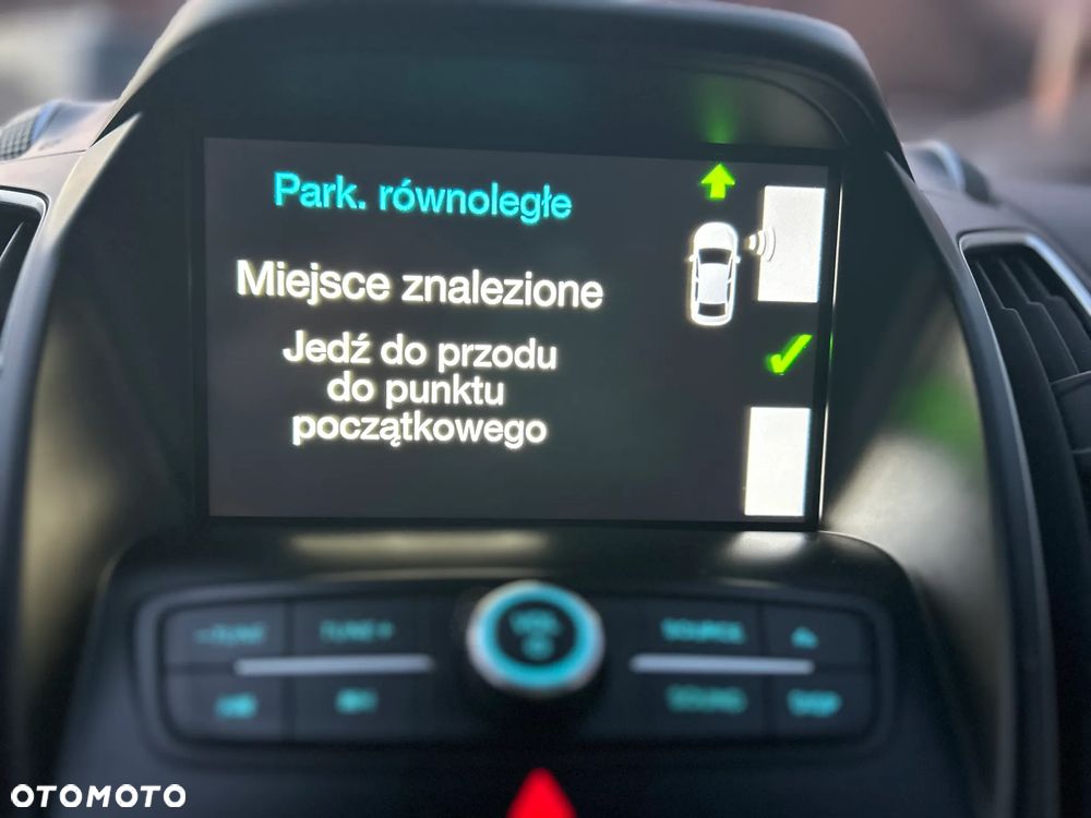 Ford Grand C-MAX - 23