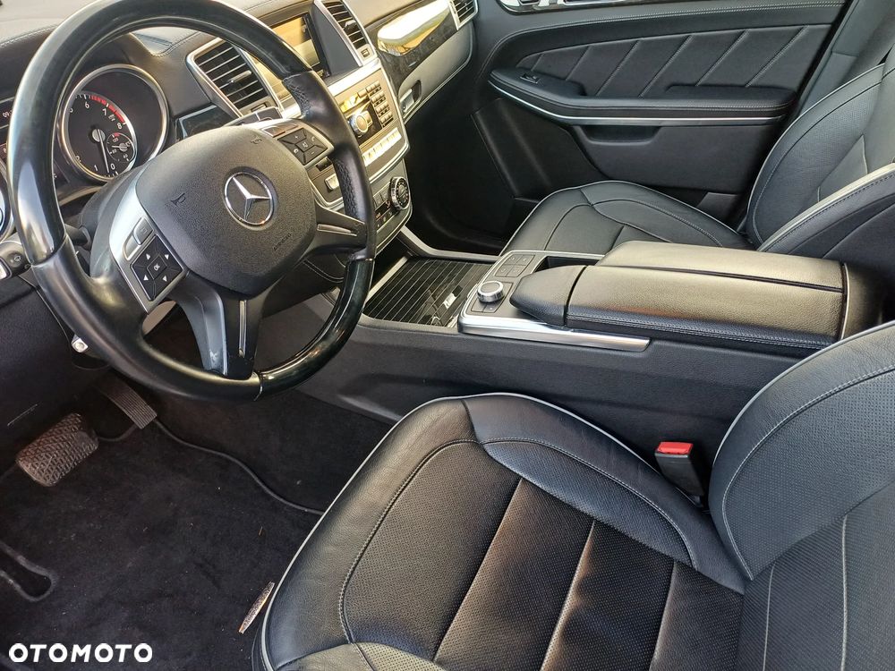 Mercedes-Benz GL 500 4Matic (BlueEFFICIENCY) 7G-TRONIC - 5