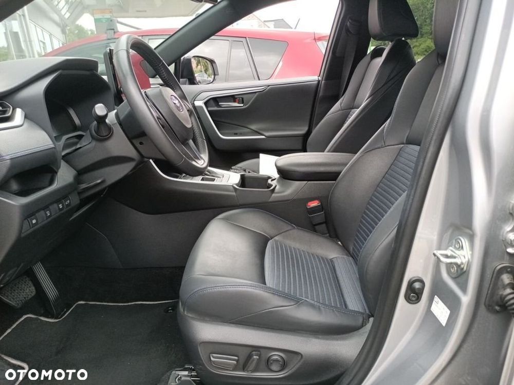 Toyota RAV4 - 6