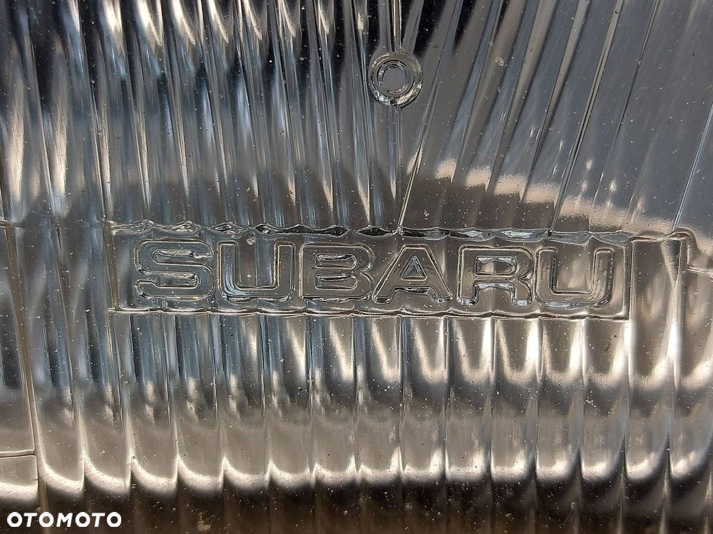 LAMPA REFLEKTOR PRAWY PRZÓD + LISTWA SUBARU FORESTER I - 3
