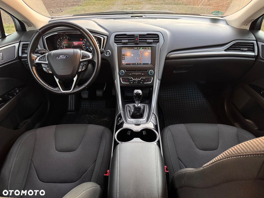 Ford Mondeo 2.0 EcoBlue Titanium - 26