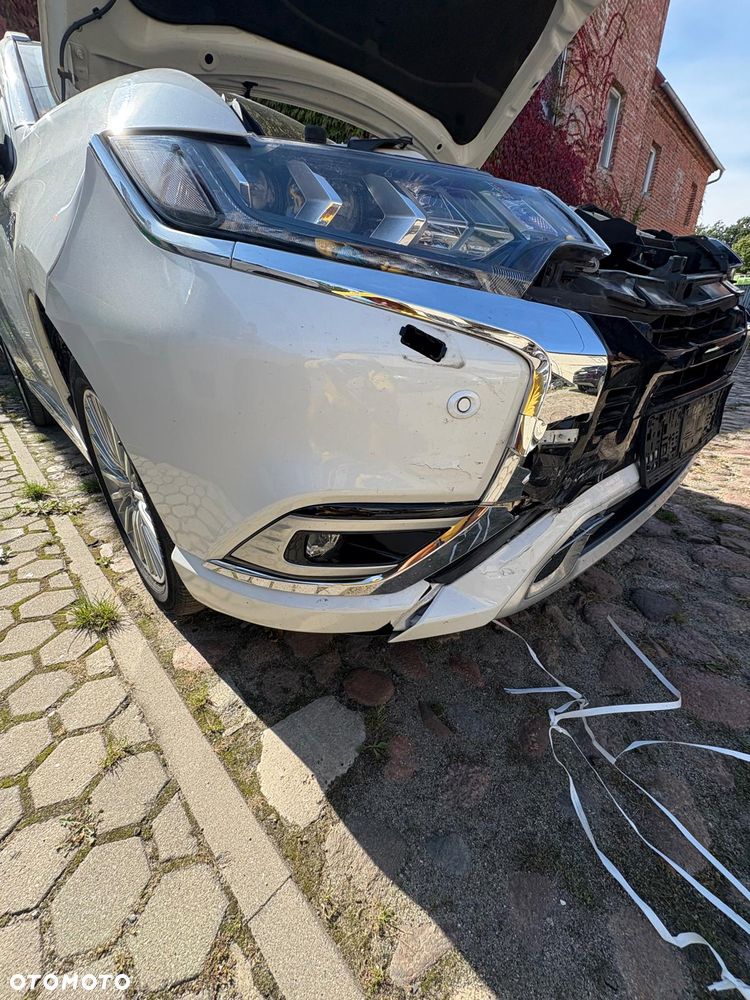 Mitsubishi Outlander 2.4 4WD Plus - 7