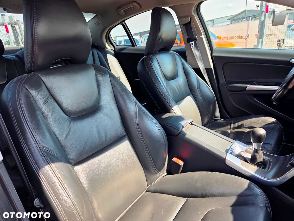 Volvo S60 DRIVe Momentum - 30