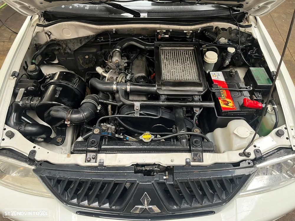 Mitsubishi L200 2.5 TD Cabine Dupla / Caixa Alumínio /  Com Iva - 19