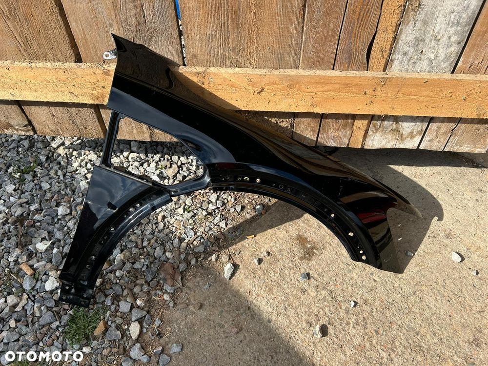 BŁOTNIK PRAWY PRZÓD AUDI E-TRON 4KE - 1