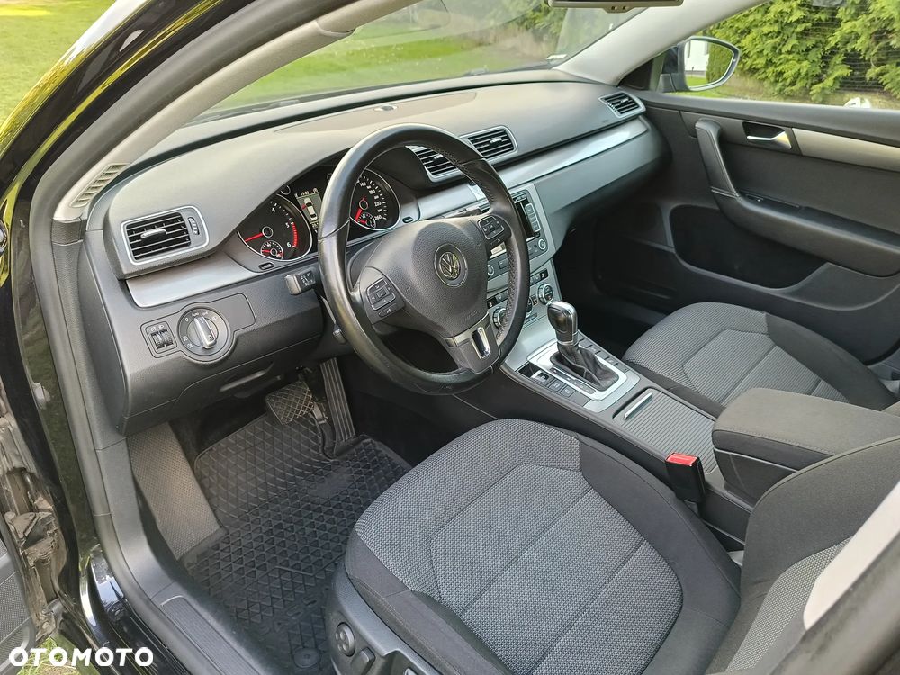 Volkswagen Passat 2.0 TDI DSG BlueMotion Technology Comfortline - 9