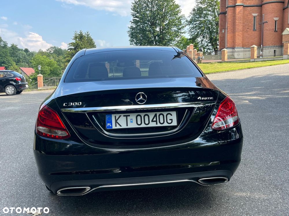 Mercedes-Benz Klasa C 300 9G-TRONIC - 4