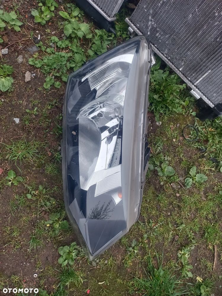 Fabia 3 lift lampa prawa przód przednia - 1