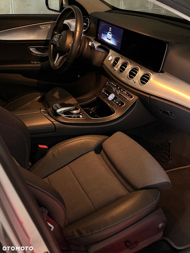 Mercedes-Benz Klasa E 220 d 4-Matic AMG - 14