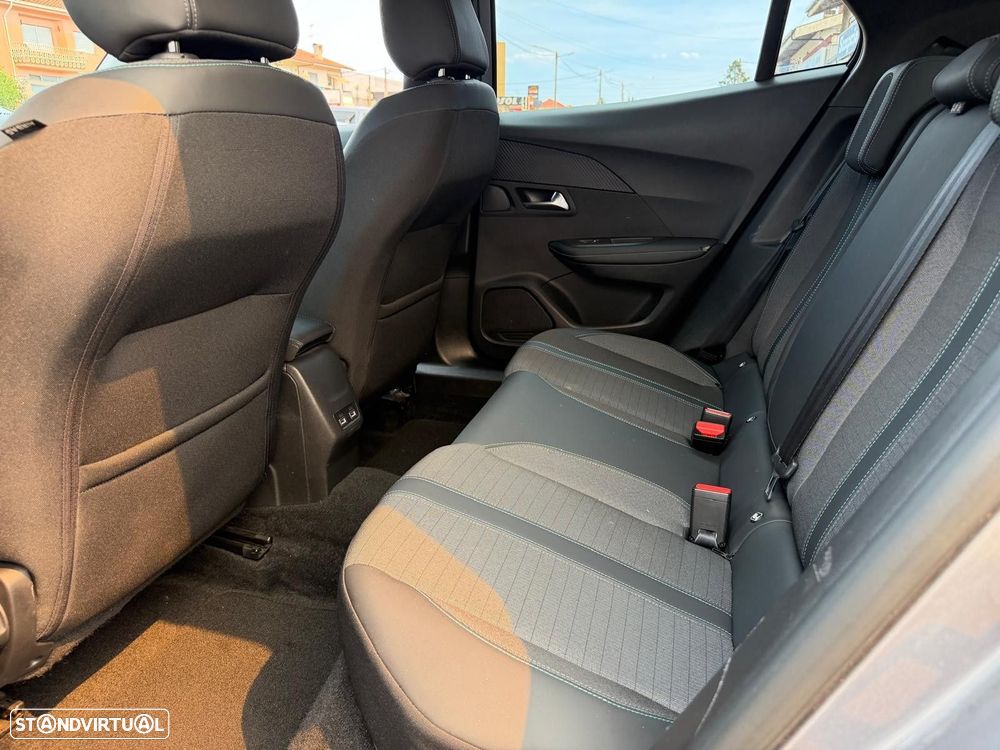 Peugeot 2008 1.2 PureTech Allure - 11