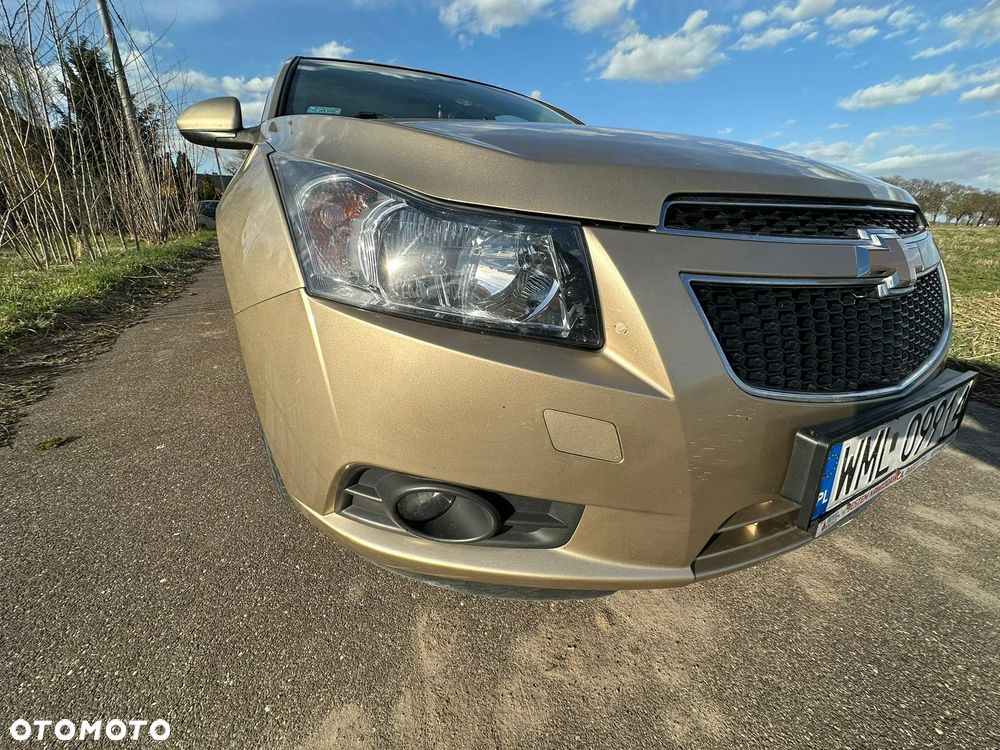 Chevrolet Cruze 1.6 LS - 8