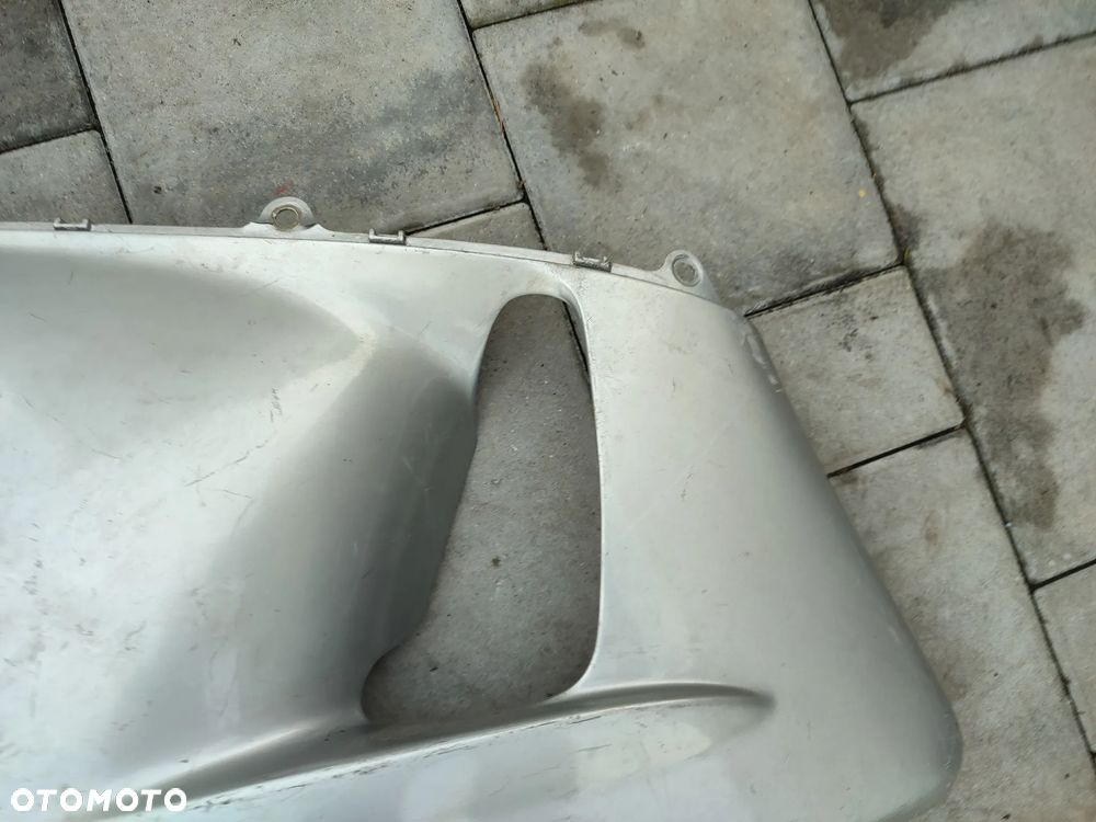 Owiewka, osłona prawa, bok, boczek prawy, pług Honda CBR 900RR - 3