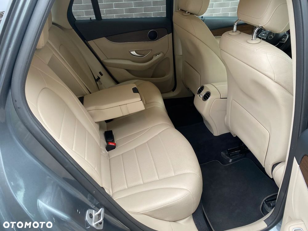 Mercedes-Benz GLC 200 4-Matic - 24