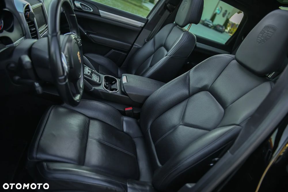Porsche Cayenne GTS Tiptronic S - 23