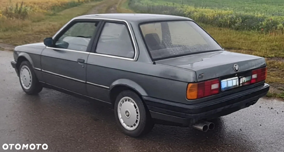 BMW Seria 3 320i - 2